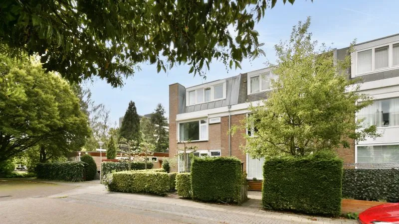 Hoekwoning te koop: Jacob de Graeflaan 73, Amstelveen
