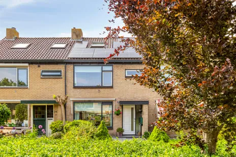 Tussenwoning te koop: Jacob Marislaan 22, Schilderskwartier Hillegom