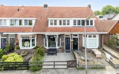 Tussenwoning te koop: Jacob Marisstraat 61, Julianapark Leeuwarden