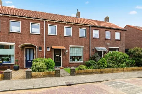Tussenwoning te koop: Jacob van Oostzanenstraat 13, Beijnesbuurt Heemskerk