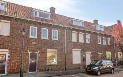Tussenwoning te koop: Jacob van Oudenhovenstraat 19, De Vliert 'S-Hertogenbosch