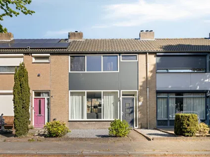 Tussenwoning te koop: Jacob Van Wassenaerstraat 20, Naastenbest Best