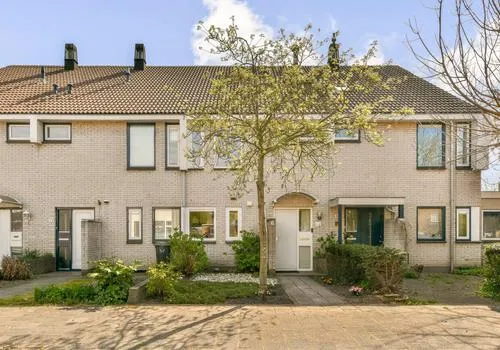 Tussenwoning te koop: Jacob Catslaan 63, Uithoorn