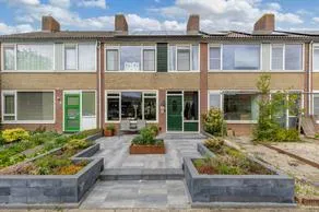 Tussenwoning te koop: Jacob Catsstraat 14, Steenwijk