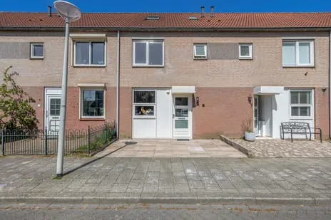 Tussenwoning te koop: Jacob Jordaensstraat 5, Nieuw Borgvliet Bergen Op Zoom