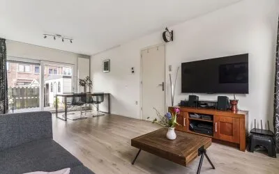 Tussenwoning te koop: Jacob Marisstraat 6, Schildersbuurt Zwijndrecht