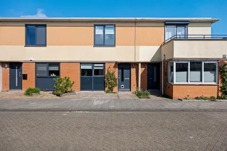 Tussenwoning te koop: Jacob van Hattumstraat 3, De Held Groningen