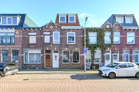 Tussenwoning te koop: Jacob van Heemskerkstraat 28, Verzetsheldenbuurt Ijmuiden