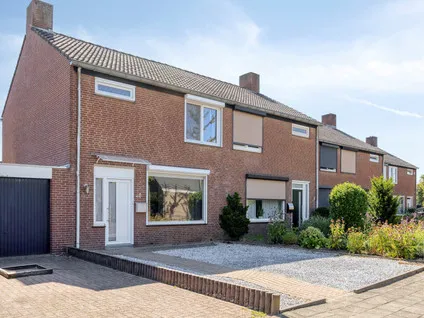 Hoekwoning te koop: Jacobastraat 26, Peij Echt