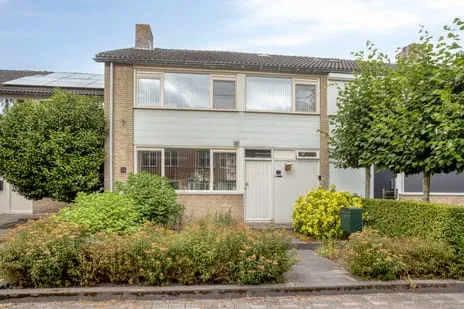 Tussenwoning te koop: Jacobsberg 33, Rode Schouw Halsteren