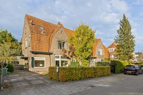Corner house for sale: Jacobus Bellamylaan 13, Bredius-West Bussum