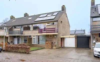 Tussenwoning te koop: Jacobus van 't Hofflaan 5, Ruiven Berkel-Enschot