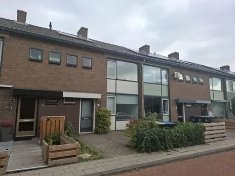Tussenwoning te koop: Jacq. Perkstraat 7, Schiekamp-Zuid Spijkenisse
