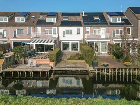 Tussenwoning te koop: Jacqueline van der Waalsheem 21, Hillegom
