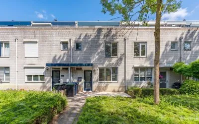 Tussenwoning te koop: Jacques Brelweg 42, Muziekwijk N.-Zuidwest Almere