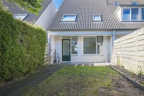 Hoekwoning te huur: Jacques Brelweg 34, Muziekwijk N.-Zuidwest Almere
