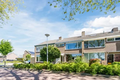 Tussenwoning te koop: Jacques Perkstraat 27, Schrijversbuurt Papendrecht