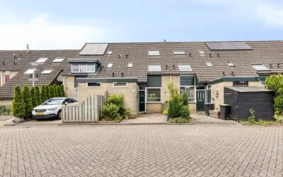 Tussenwoning te koop: Jagerskreek 49, Kreken Spijkenisse
