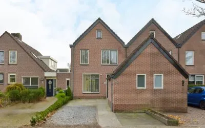 Tussenwoning te koop: James Grievelaan 39, Blokker - Buurt 31 04 Blokker
