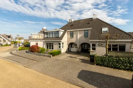 Twee-onder-één-kap te koop: James Grieve 13, Passewaaij-Noord-West Tiel