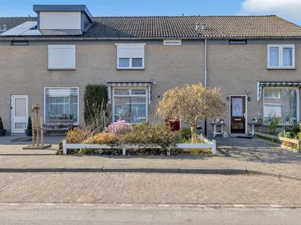 Tussenwoning te koop: James Rossstraat 28, Eekmaat Enschede