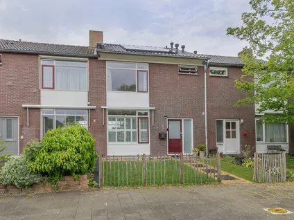 Tussenwoning te koop: Jan Aarjensz Prinsstraat 9, Zeeloodsenbuurt Den Helder