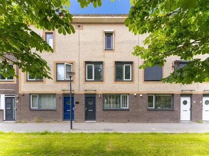 Tussenwoning te koop: Jan Bronnerhof 19, Kersenboogerd-Zuid - Buurt 33 06 Hoorn