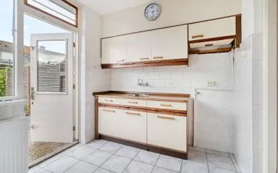 Tussenwoning te koop: Jan de Wittstraat 15, Olofsbuurt Delft
