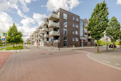 Appartement te koop: Jan Doustraat 48, Bangert en Oosterpolder - Buurt 35 04 Zwaag