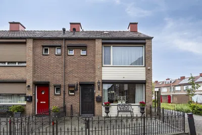 Hoekwoning te koop: Jan Evertsenstraat 35, Zeeheldenbuurt Tilburg
