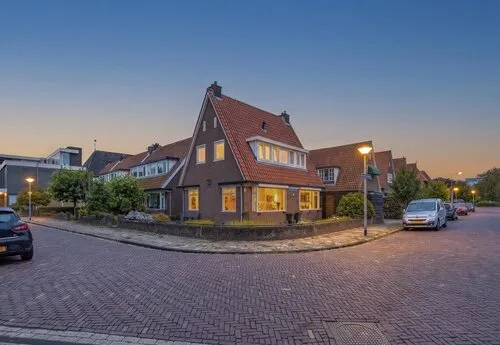 Vrijstaande woning te koop: Jan Gelinde van Blomstraat 11, Drachten