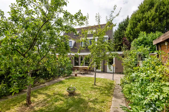 Hoekwoning te koop: Jan Ligthartstraat 14, Rauwenhof Tiel