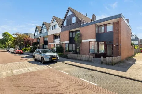 Hoekwoning te koop: Jan Luykenstraat 26, Sluispolder West Maassluis