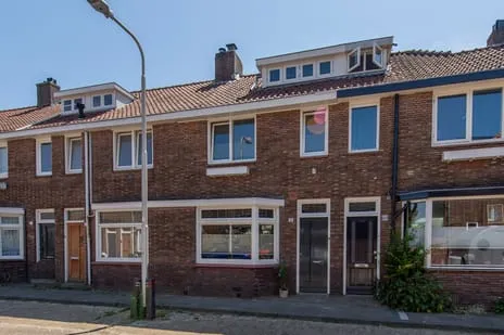Tussenwoning te koop: Jan Maurits van Nassaustraat 58, Armhoef Zuid Tilburg