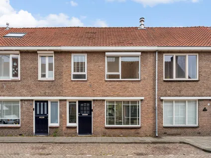 Tussenwoning te koop: Jan Maurits Van Nassaustraat 7, Armhoef Zuid Tilburg