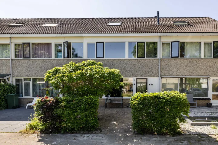 Tussenwoning te koop: Jan Piebengawei 13, Westeinde Leeuwarden