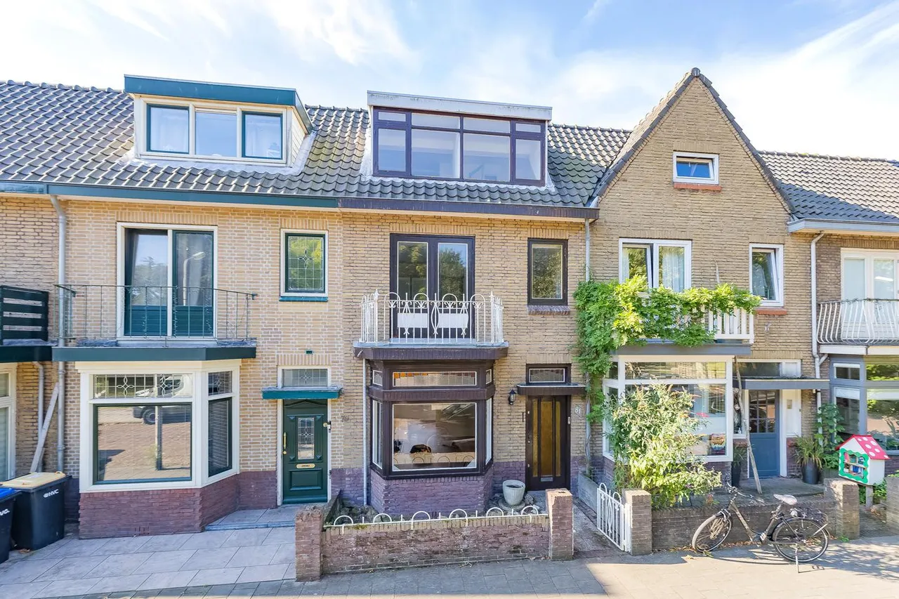 Tussenwoning te koop: Jan Pieterszoon Coenstraat 81, Ijmuiden
