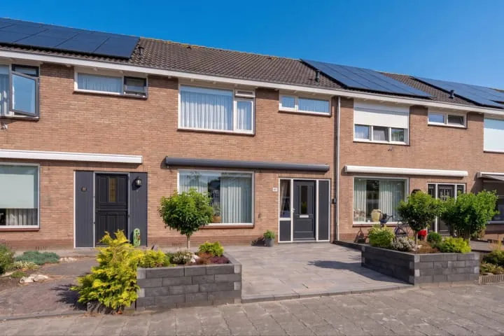 Terraced house for sale: Jan Sluiterstraat 67, Volendam-Blokgouw 1 en 2 Volendam
