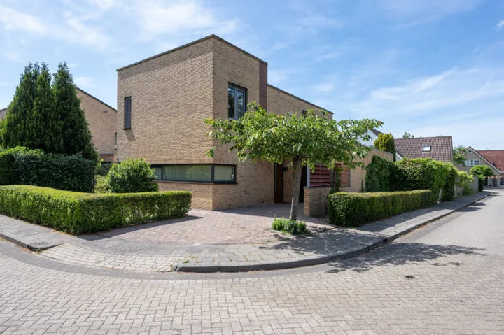 Detached house for sale: Jan Steenstraat 159, Tussen de Vaarten N.- Noord Almere