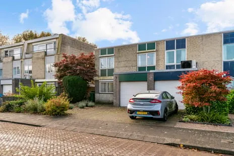 Hoekwoning te koop: Jan Teulingslaan 65, Theaterbuurt Amstelveen