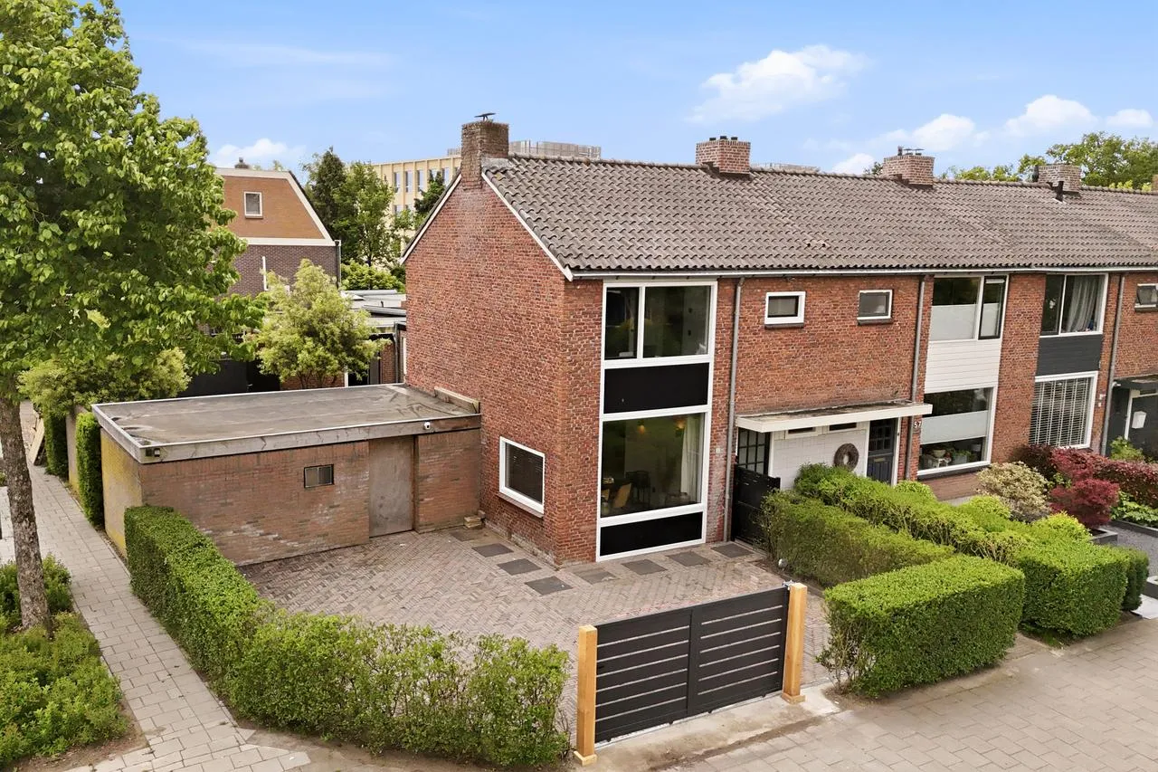 Hoekwoning te koop: Jan Th. Tooroplaan 155, Ede