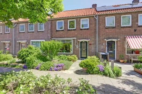 Tussenwoning te koop: Jan van Beaumontstraat 60, Ouwe Gouwe Gouda