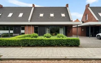 Twee-onder-één-kap te koop: Jan van de Cappelle 24, Creil-woonkern Creil