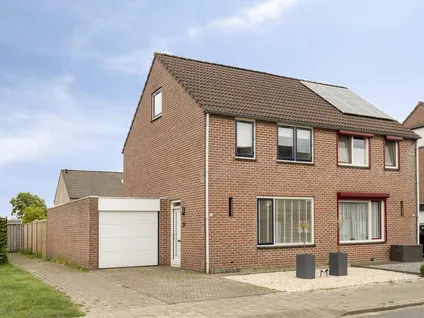 Hoekwoning te koop: Jan van Eyckstraat 29, Kern Axel Axel