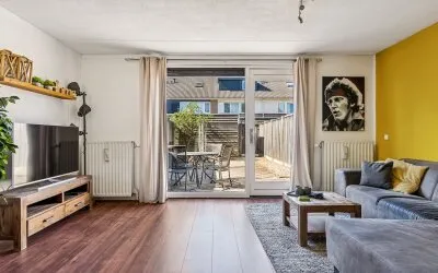 Tussenwoning te koop: Jan van Goyenstraat 77, Tussen de Vaarten N.- Oost Almere
