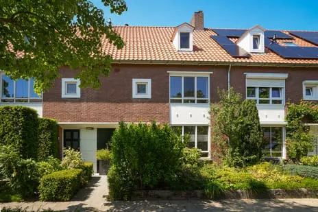 Tussenwoning te koop: Jan van Heelustraat 52, Schrijversbuurt Eindhoven