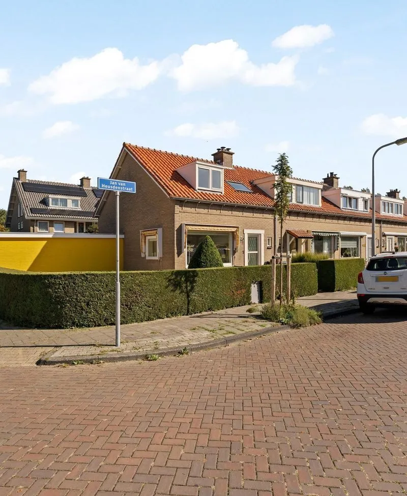 Tussenwoning te koop: Jan van Heusdenstraat 1, Noordwijk