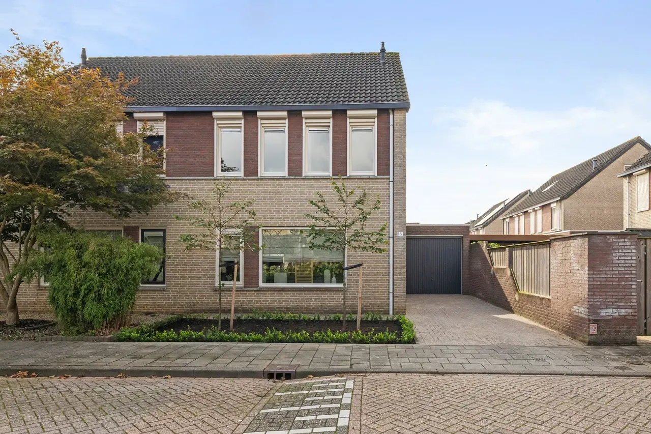 Hoekwoning te koop: Jan Vermeerstraat 15, Baarlo