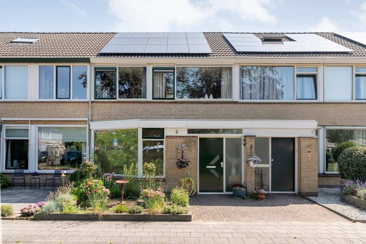 Tussenwoning te koop: Jan Vermeerstraat 45, Meppel