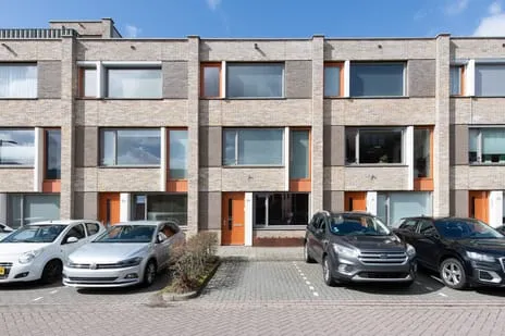 Tussenwoning te koop: Jan de Heemstraat 4A, De Hoef I en II Alkmaar
